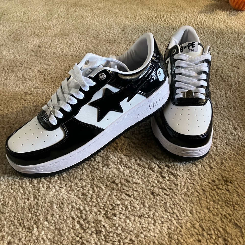 Size-9.5 Men’s Black White Bapestas